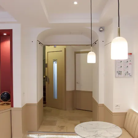Hotel Little