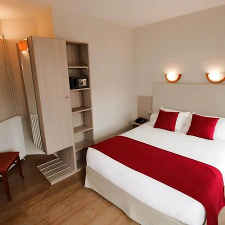 Little 2* פריז