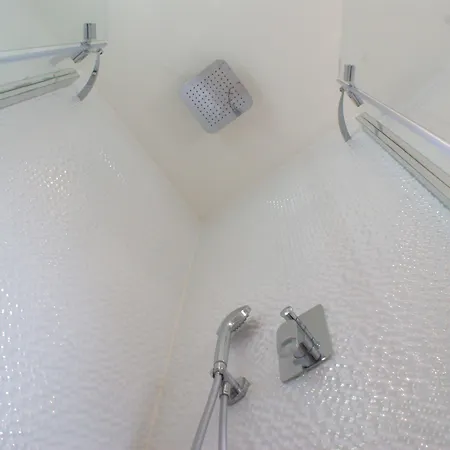 Little Szálloda Párizs