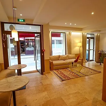 Little Hotel 2*