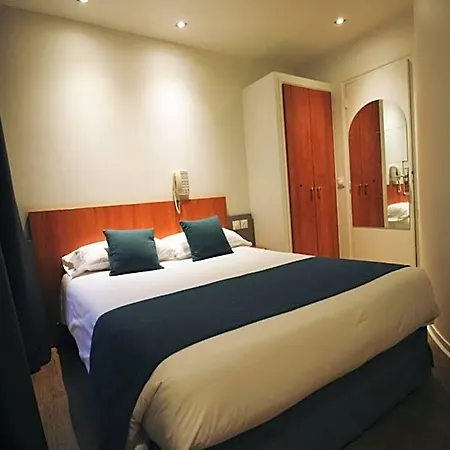 Little Hotel 2*