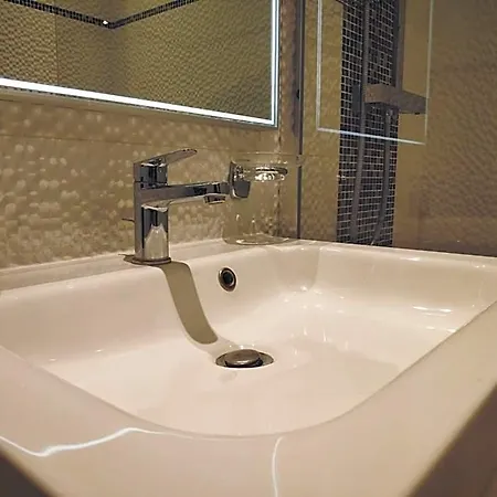 Hotel Little 2*
