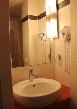 Hotel Little 2*