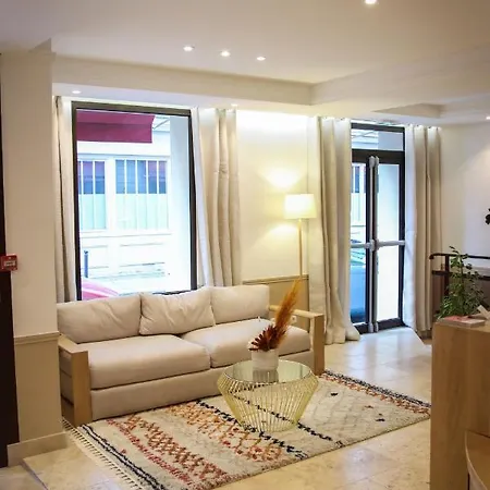 Little 2* Paris